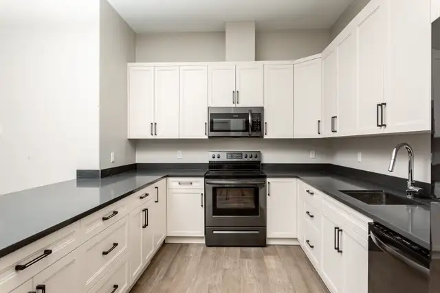 Creekside's Finest: 2-Bedroom Luxury - $2,295
