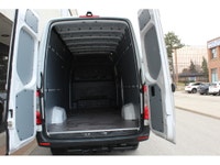 4X4 - RARE FIND SPRINTER 170 FULL SIZE - 4X4!!! 2019 MERCEDES SPRINTER 2500 - HIGH ROOF -- 4X4 WITH... (image 9)