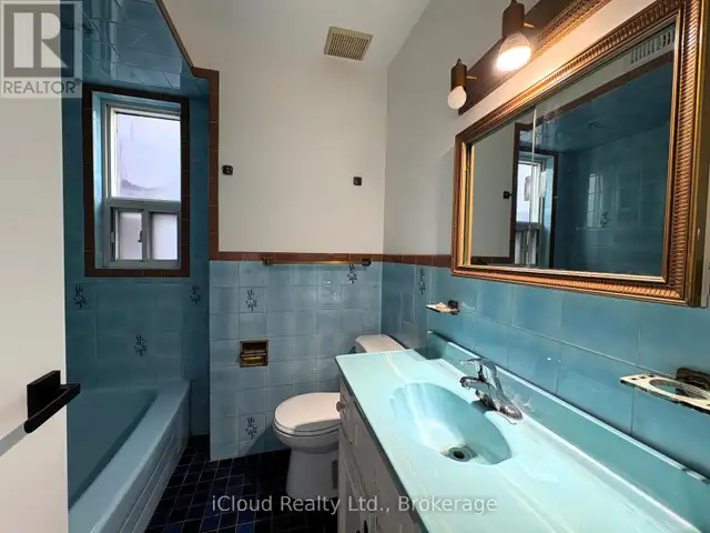 UPPER - 1373 DAVENPORT ROAD Toronto (Dovercourt-Wallace Emerson- in Long Term Rentals in City of Toronto - Image 8