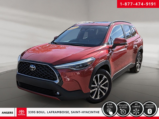 2023 Toyota COROLLA CROSS dans Autos et camions  à Saint-Hyacinthe