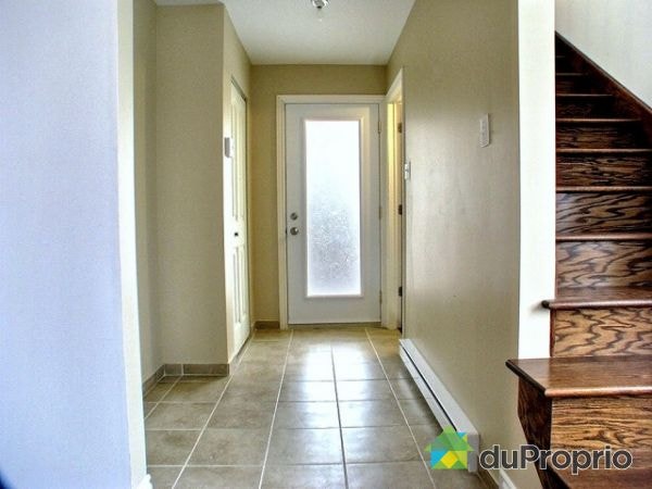 $769,000 - 2 Storey for sale in Longueuil (St-Hubert) — photo 2