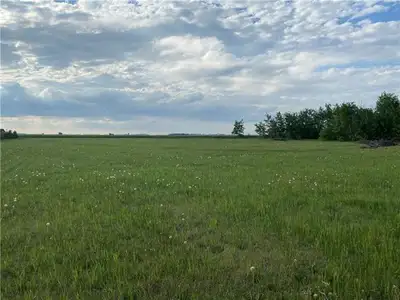 R13//St Andrews/Generous sized 1.35~ acre lot for sale in the desirable neighborhood of Lower Fort G...