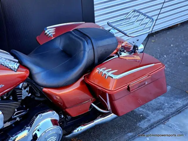 2011 Harley-Davidson FLHX Street Glide in Sport Touring in Oshawa / Durham Region - Image 12