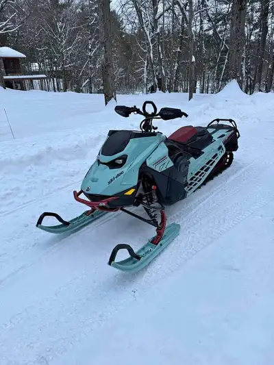 APPLY NOW: https://www.ridecollective.ca/get-pre-approved 2024 SKI‑DOO FREERIDE 146 850 E‑TEC 850 E-...