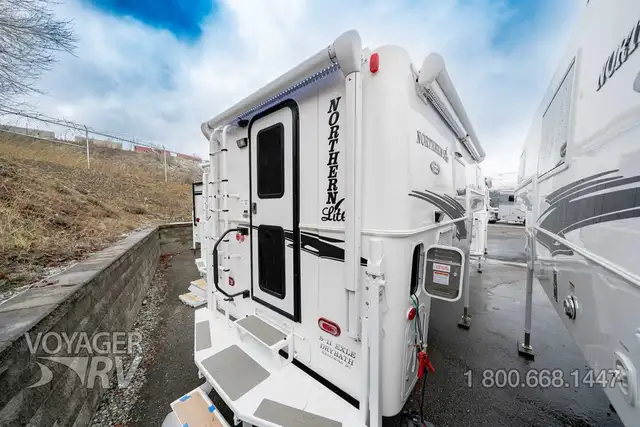 2027 Northern Lite 8.11 EX Dry Bath Limited Edition in Travel Trailers & Campers in Kelowna - Image 3