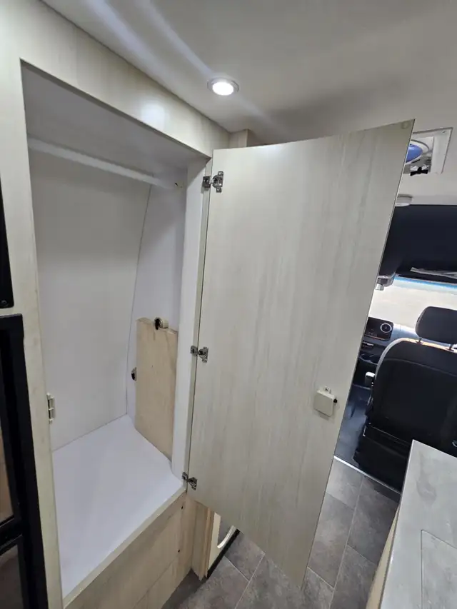 2022 Pleasure Way Pleateau TS in RVs & Motorhomes in Moncton - Image 16