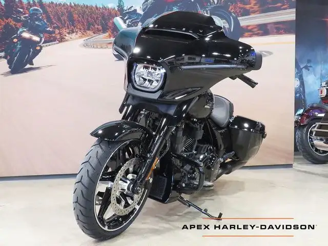 2025 Harley-Davidson FLHX - Street Glide in Sport Touring in Cambridge - Image 4