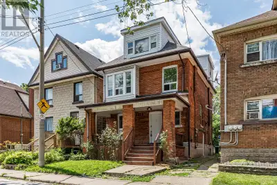 Attention Investors & Owner-Occupiers! Welcome to this beautifully renovated triplex nestled in the...