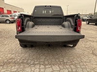 DIAMOND BLACK CRYSTAL PEARLCOAT,POWER SUNROOF,5TH WHEEL/GOOSENECK TOWING PREP GROUP -inc: Pickup Box... (image 8)