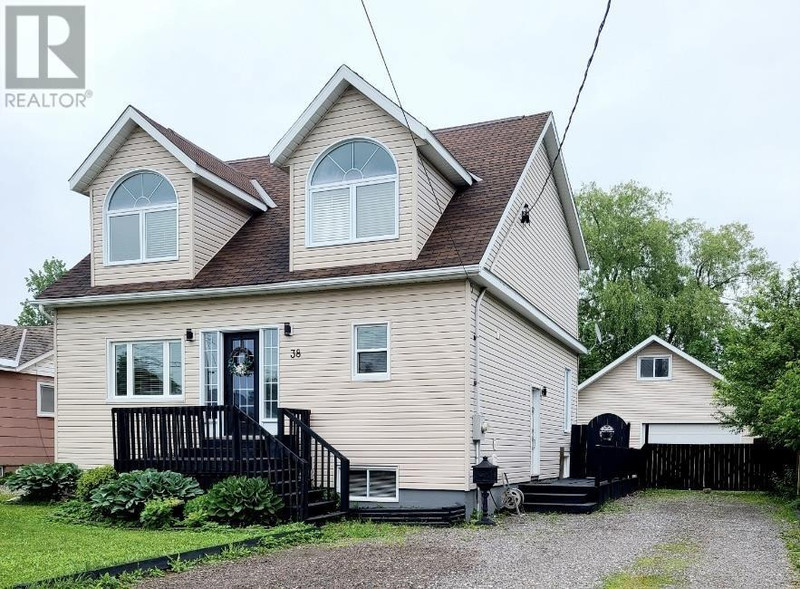 38 Bellevue AVE Sault Ste. Marie, Ontario Houses for Sale Sault Ste
