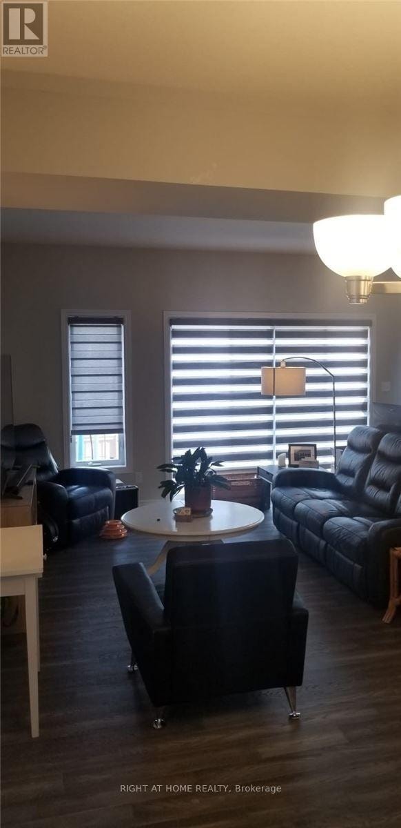 78 PONDCLIFFE DRIVE Kitchener, Ontario 2