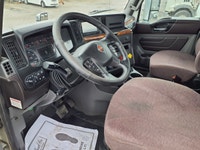 Ryder Stock ID: 782561 Transmission Type/Speed: AUTO 13 Engine: DIESEL X15 GHG'17 450/1800 Horse Pow... (image 8)