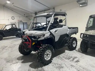 2024 CAN-AM DEFENDER XMR HD10 WITH HALF DOORS SIDE BY SIDE STOCK #A113089 3930 KILOMETERS 82HP ROTAX...