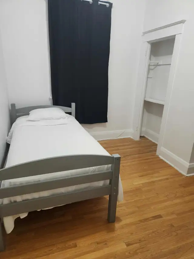 $1050 Bedroom for Rent! in Downtown East Toronto  All inclusive62863331440002121