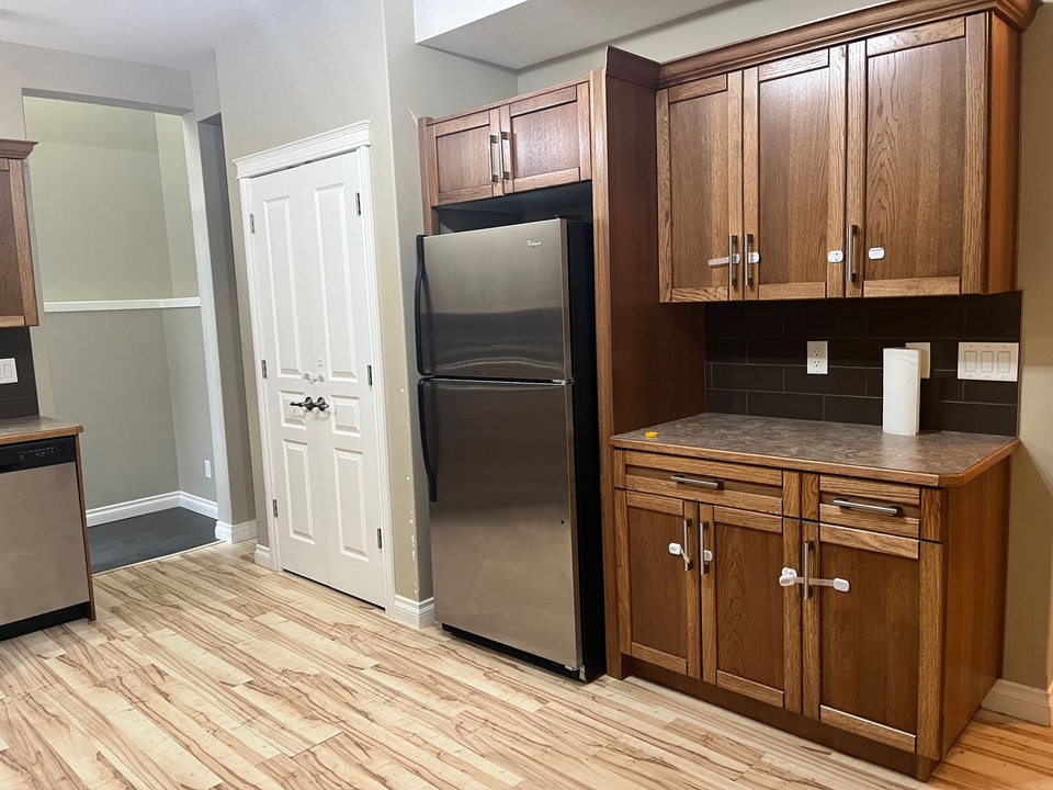2 Bed 1.5 Bath Unit in Sylvan Lake, AB 3