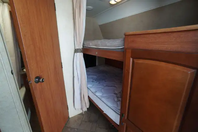 2012 Forest River Surveyor 235RKS Base in Travel Trailers & Campers in Stratford - Image 10