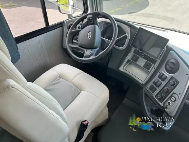 2022 Coachmen RV Pursuit 29XPS Front Bunk 11 Miles in RVs & Motorhomes in Moncton - Image 55