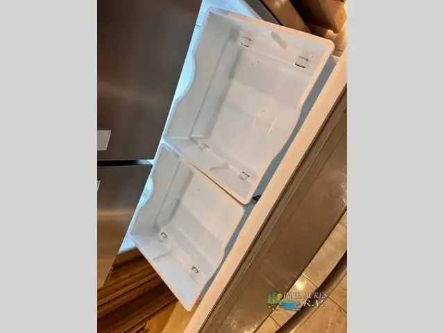 2019 Thor Motor Coach Tuscany 45MX only 020,049 Miles in RVs & Motorhomes in Moncton - Image 35