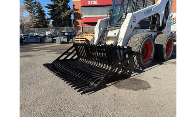 CANADIAN MADE! 1¼” shaft diameter • 2½” spacing between tines • Points are 5/8” thick, 400 Brinell h...