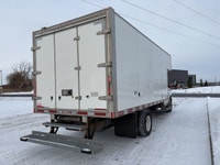 2022 Ford E-450 2022 FORD MOTOR COMPANY E-450 SD CUTAWAY Parcel Van / Box Truck - Automatic transmis... (image 5)