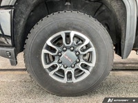 Welcome to Mann-Northway Auto Source. Command the road in this powerful 2022 GMC Sierra 2500HD AT4 C... (image 9)