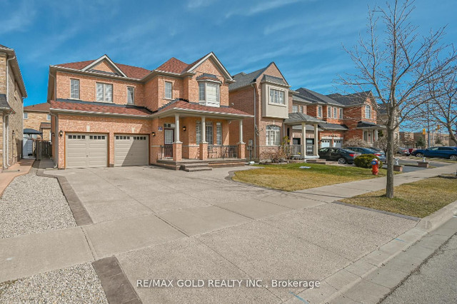 Stunning Detached Home For Sale In Brampton! D-13 in Houses for Sale in Mississauga / Peel Region - Image 2