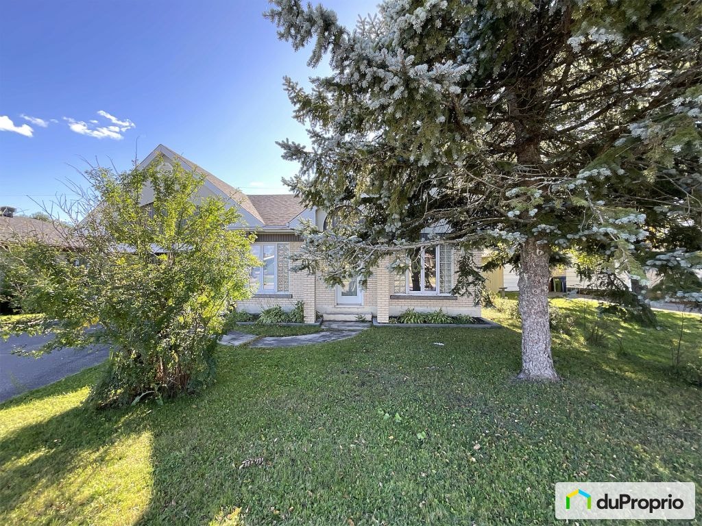 $467,000 - Bungalow for sale in Chicoutimi (Chicoutimi) — photo 3
