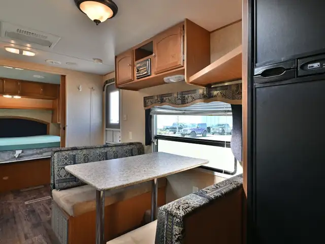 2010 Lite 28GGS in Travel Trailers & Campers in St. Albert - Image 19