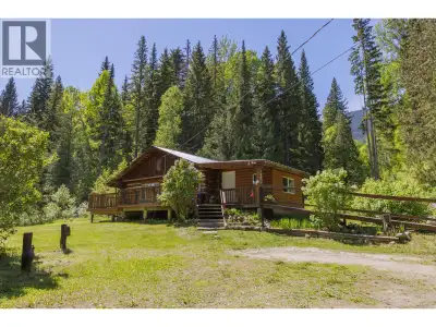 Welcome to your tranquil escape in Dunster! Nestled on 25 acres of serene countryside, this cozy 3-b...