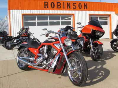 Screamin' Eagle 1250cc - ONLY 4,700 miles! This 2006 CVO Screamin' Eagle V-Rod was Originally purcha...