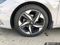 Feel at ease with this impeccable 2023 Hyundai Elantra. Tire Specific Low Tire Pressure Warning, Sid... (image 9)