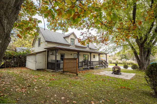 Une vraie aubaine à seulement 230 000 $! in Houses for Sale in Sherbrooke - Image 15