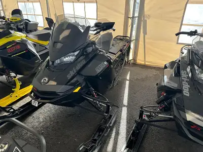 2022 Ski-Doo RENEGADE X 850 SPECIAL PRICING !!!! UNIT SOLD AS-IS. Unit clean and ready to ride!! If...