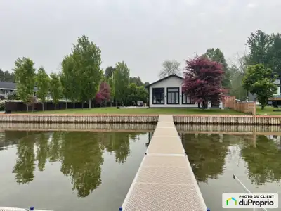 Magnifique Bord de l'eau. --- Automatic translation Beautiful waterfront.