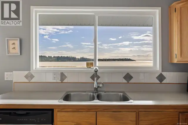 3440 Sandpiper Dr Courtenay, British Columbia in Houses for Sale in Comox / Courtenay / Cumberland - Image 21