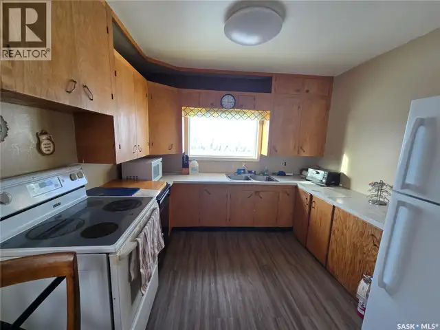 Olson Acreage Excelsior Rm No. 166, Saskatchewan in Houses for Sale in Swift Current - Image 6