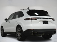 This 2020 Porsche Cayenne is a local Ontario vehicle presented in excellent condition, backed by a c... (image 4)
