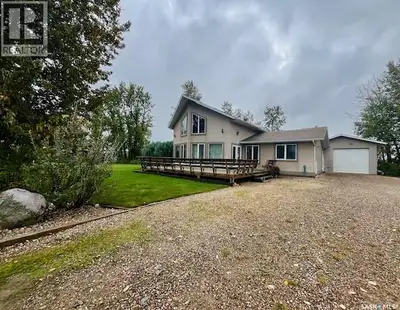Welcome to 109 Northern Meadows Drive. Pride of ownership shows throughout this well cared for home....