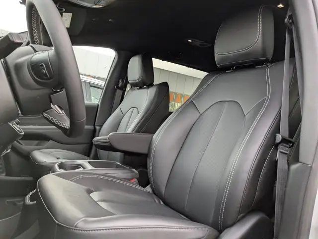 2026 Chrysler Grand Caravan SXT * Power Liftgate - in Cars & Trucks in Calgary - Image 15