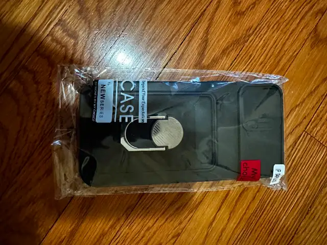 Phone Case With Holder For iPhone in Cell Phone Accessories in Mississauga / Peel Region - Image 2