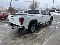 Shaw GMC Chevrolet Buick This particular low mileage DEMO 2025 GMC Sierra 2500HD Pro Crew Cab Standa... (image 5)