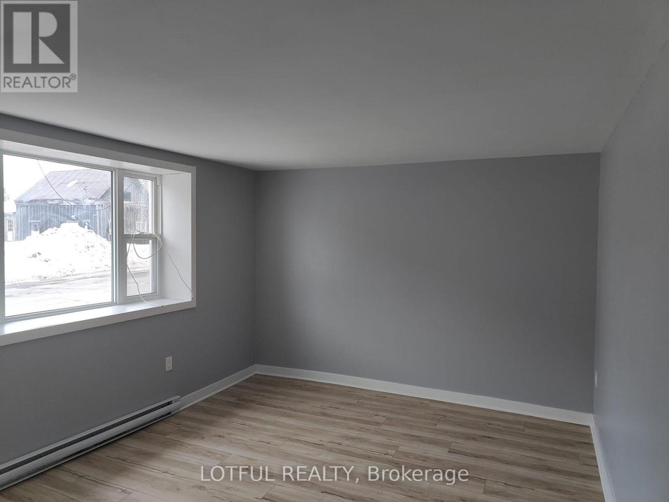 2 - 17 MAIN STREET W Elizabethtown-Kitley, Ontario 3