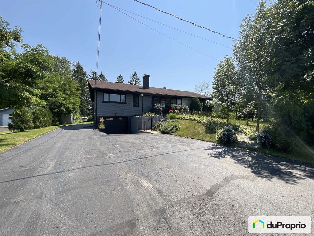 $685,000 - Bungalow for sale in Berthierville — photo 2