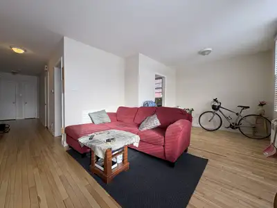 Superbe 4 et demidans un immeuble situé au cœur du quartier Montcalm sur la Grande-Allée. Localisati...