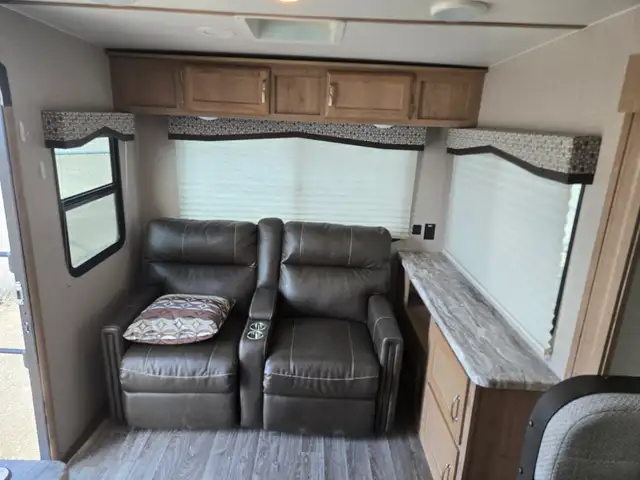 2020 Winnebago MICRO MINNIE 2405 RL in Travel Trailers & Campers in St. Albert - Image 9