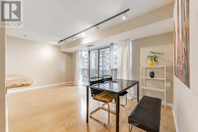 2011 - 153 BEECROFT ROAD Toronto (Lansing-Westgate), Ontario in Long Term Rentals in City of Toronto - Image 4