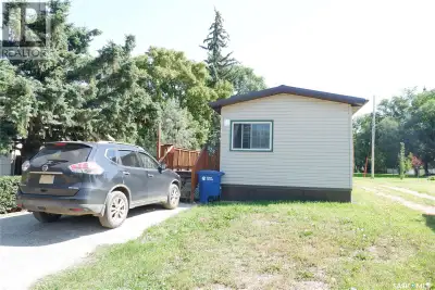 Located in the Town of Lafleche. Check out this great Mobile home on an owned lot. It has upgraded v...
