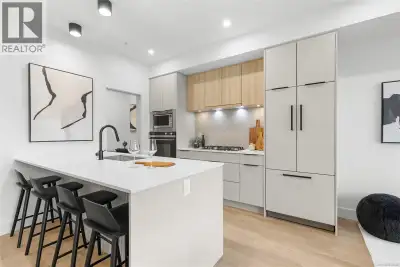 Welcome to THE LOOKOUT by Aquila Pacific — luxury mountain living at its finest. Nestled among the t...