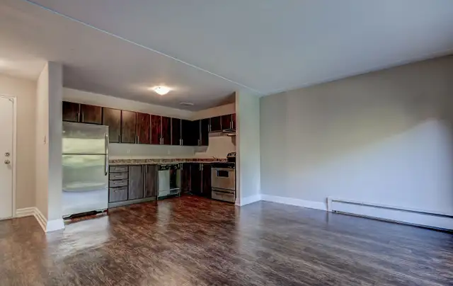3 BDRM SUITE - fully renovated - Available May 1st in Long Term Rentals in Hamilton - Image 5