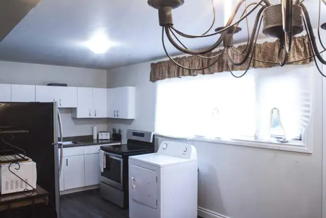 3 Bedroom Corner-930 Neebing Avenue. Thunder Bay, ON in Long Term Rentals in Thunder Bay - Image 13